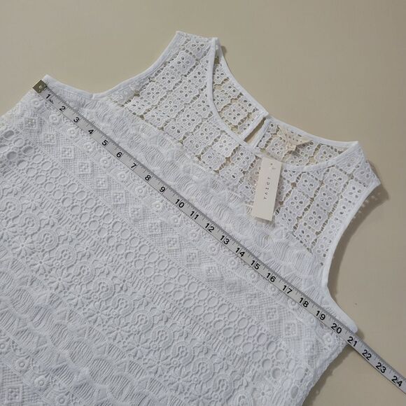Adiva Women's White Lined Lace Tank Top - Picture 3 of 13